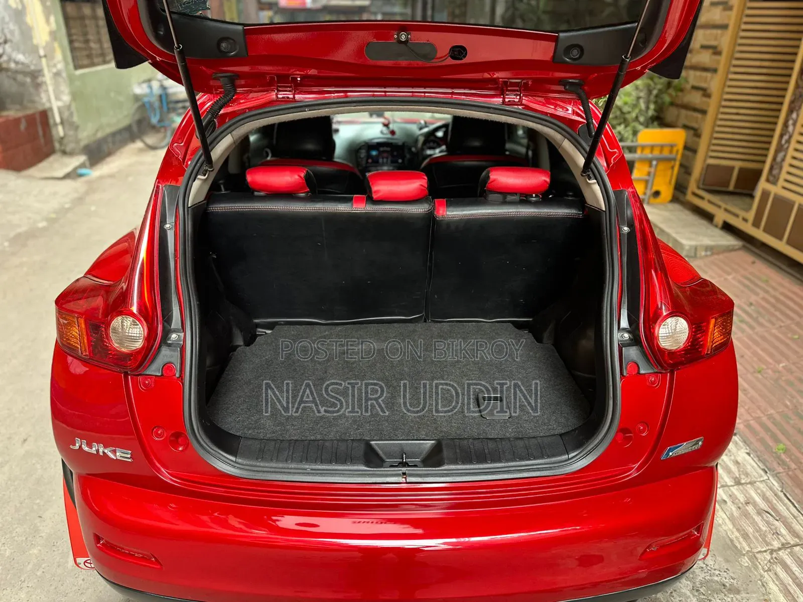 Nissan Juke 2011 Red