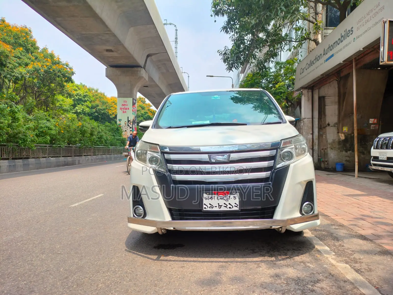 Toyota Noah 2.0 AWD (7 Seater) 2014 Pearl