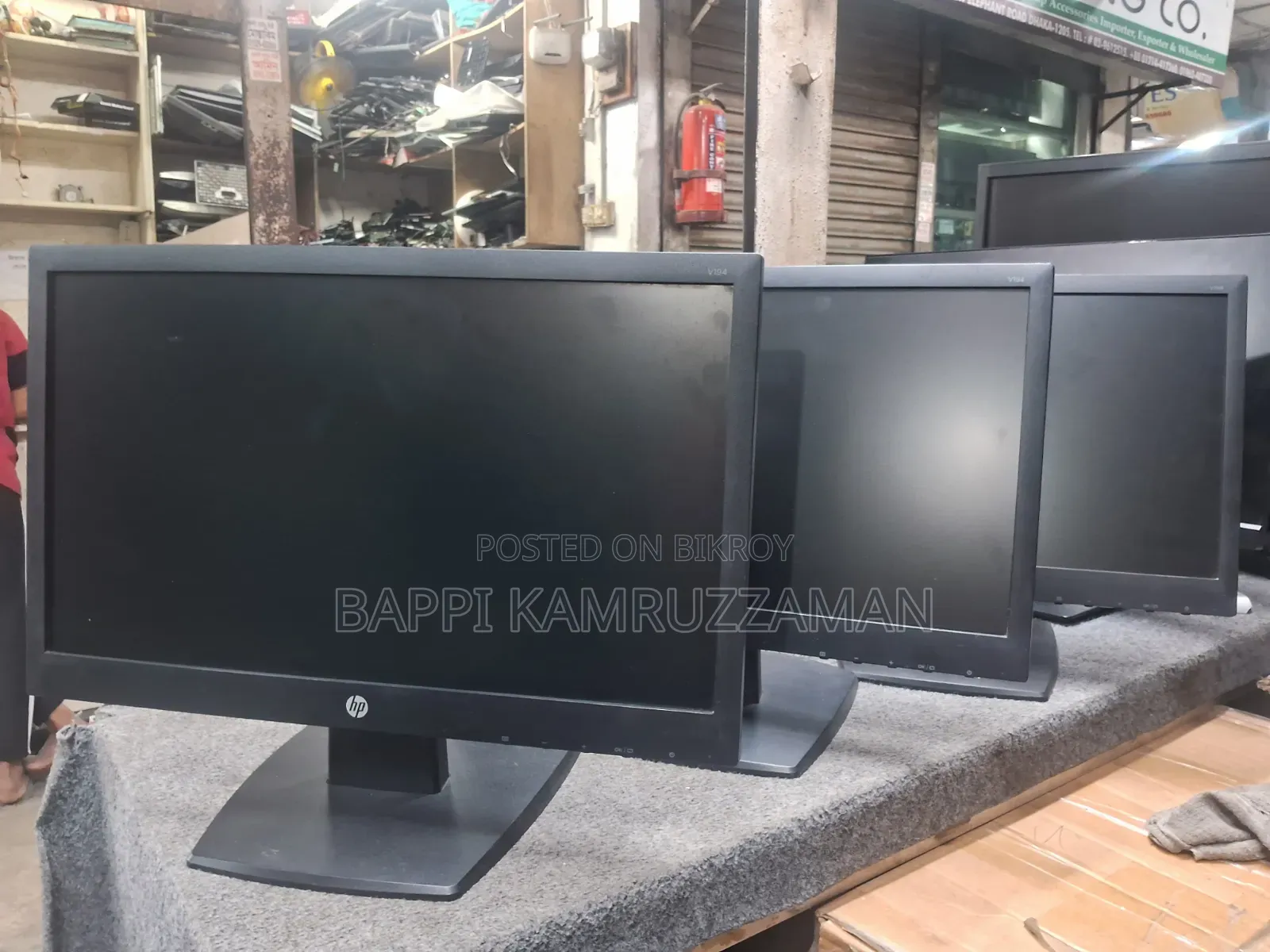 HP Monitor for Sale: 19.5-inch High-Quality Monitor