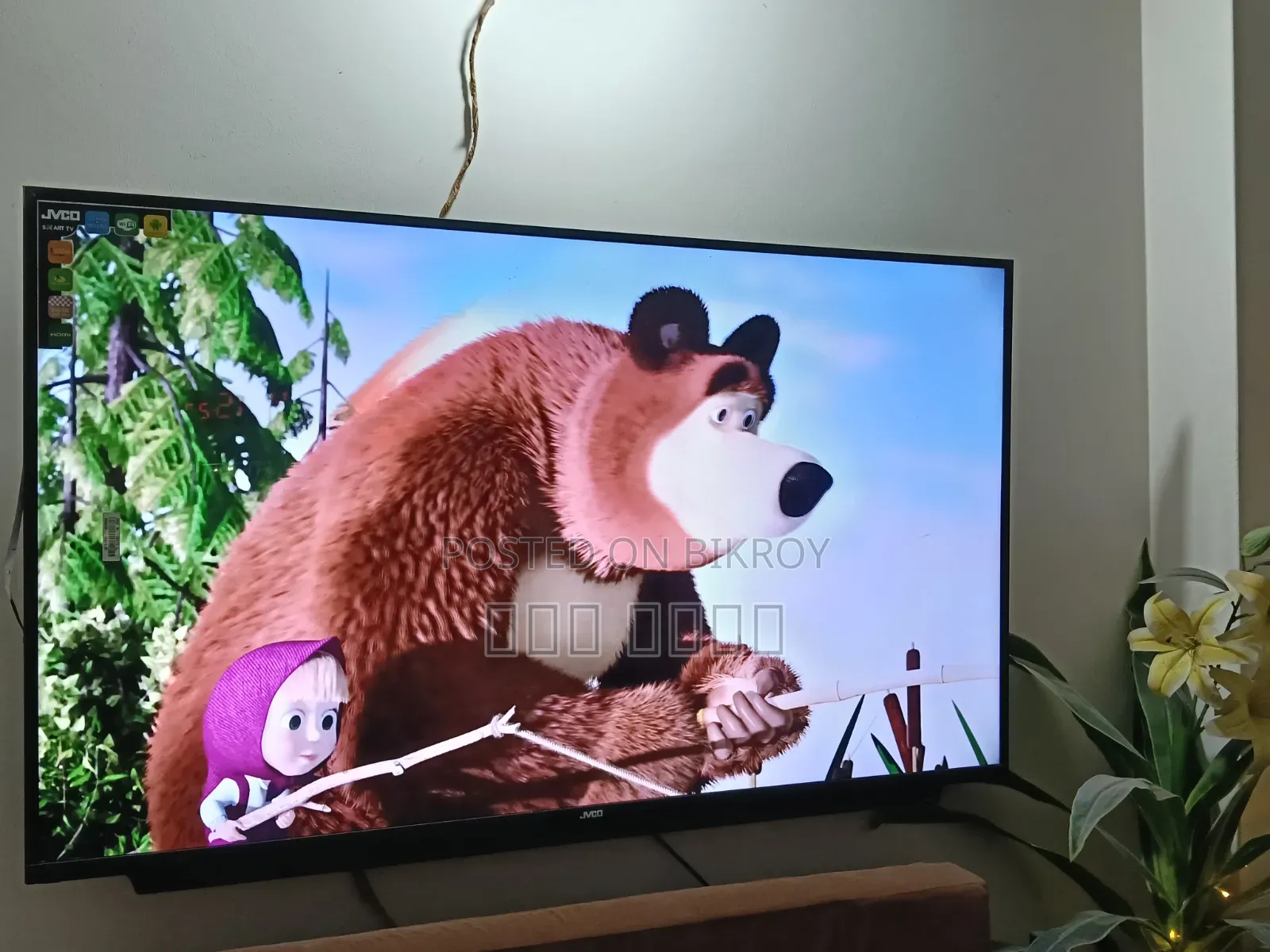 JVC TV 65" for Sale