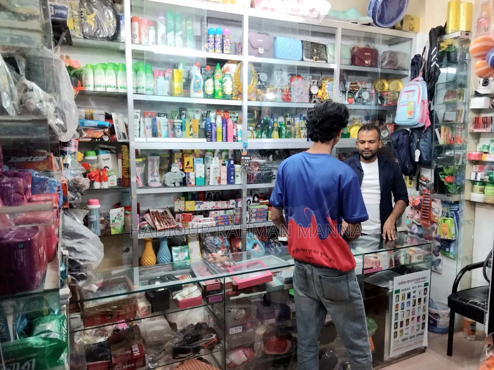 Running Cosmetics Shop for Sale with Decoration and Stock