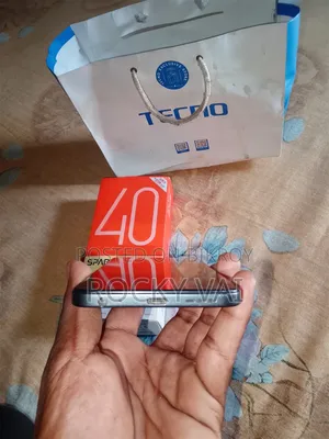Tecno Spark 40 128 GB Black
