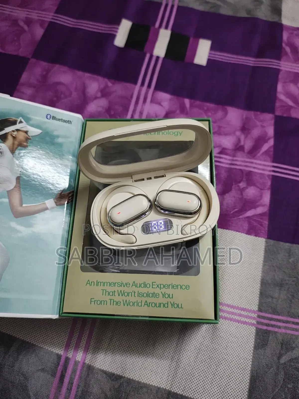 Headphone brought from America in 100/100 condition. Used for 10 days