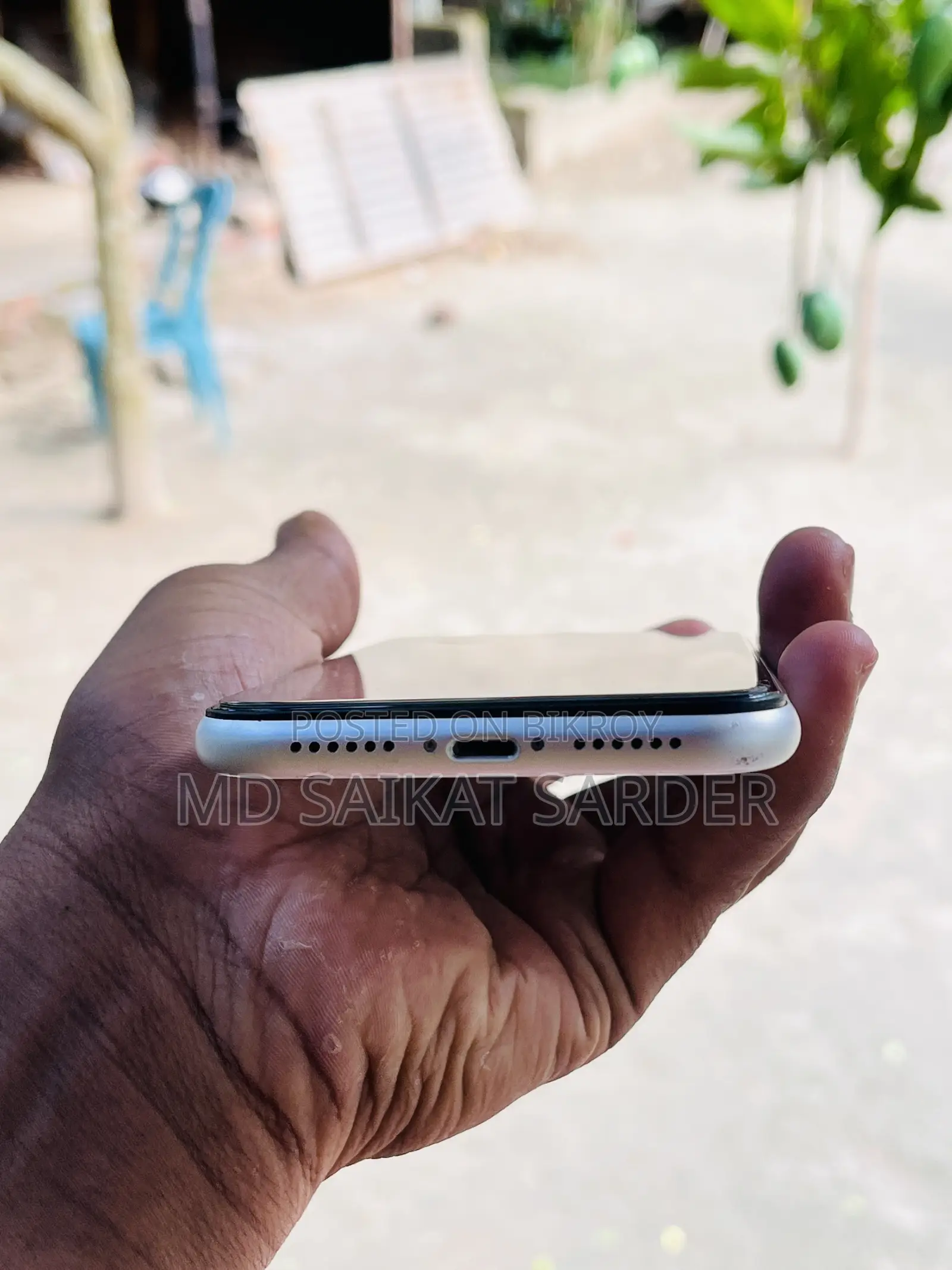 Apple XR 64 GB White