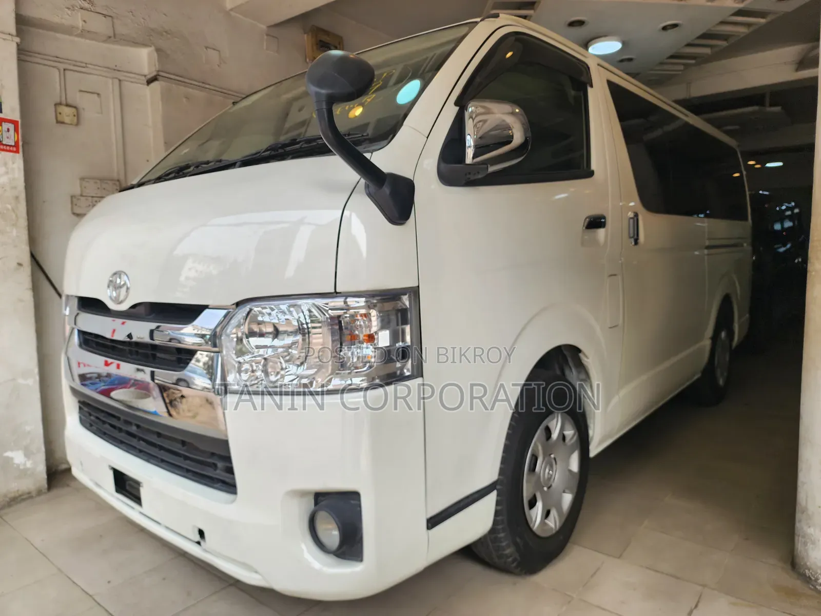 Toyota HiAce 2020 White