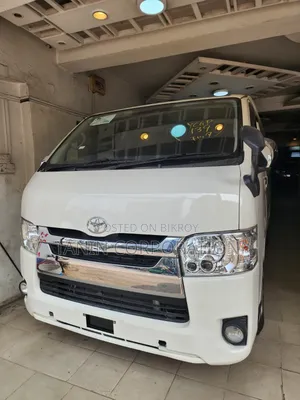 Toyota HiAce 2020 White