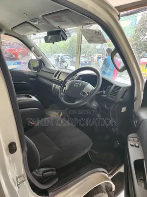 Toyota HiAce 2020 White