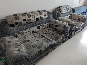 ৫ সিট সোফা