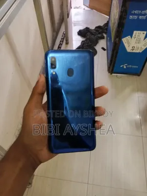 Samsung Galaxy A20 32 GB Blue