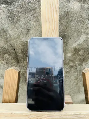Apple iPhone 11 64 GB Purple