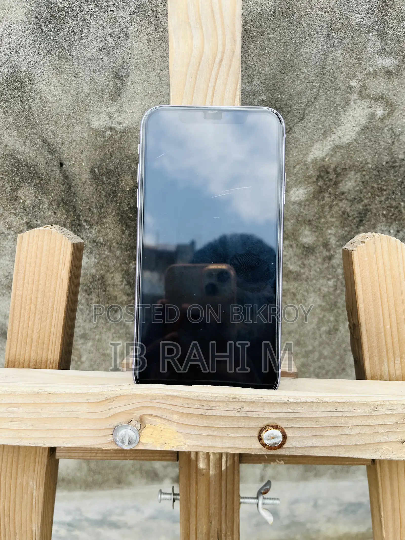 Apple iPhone 11 64 GB Purple