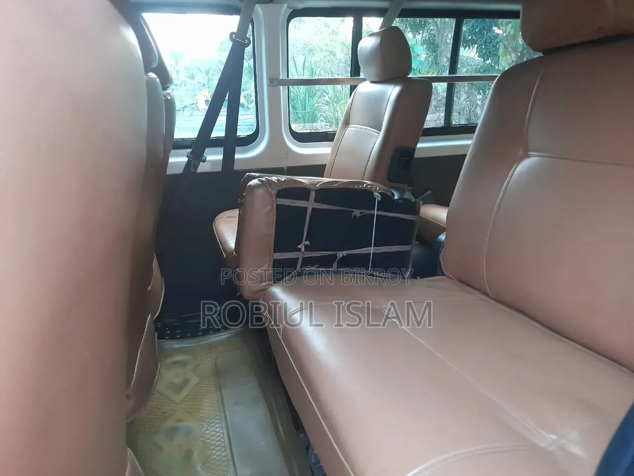 টয়োটা হাইএস সায়ায়া ২০০৪ পার্ল