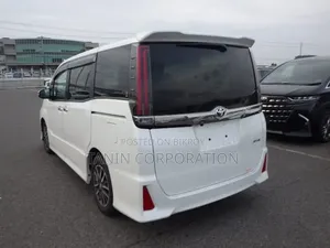 Toyota Noah 2021 Pearl