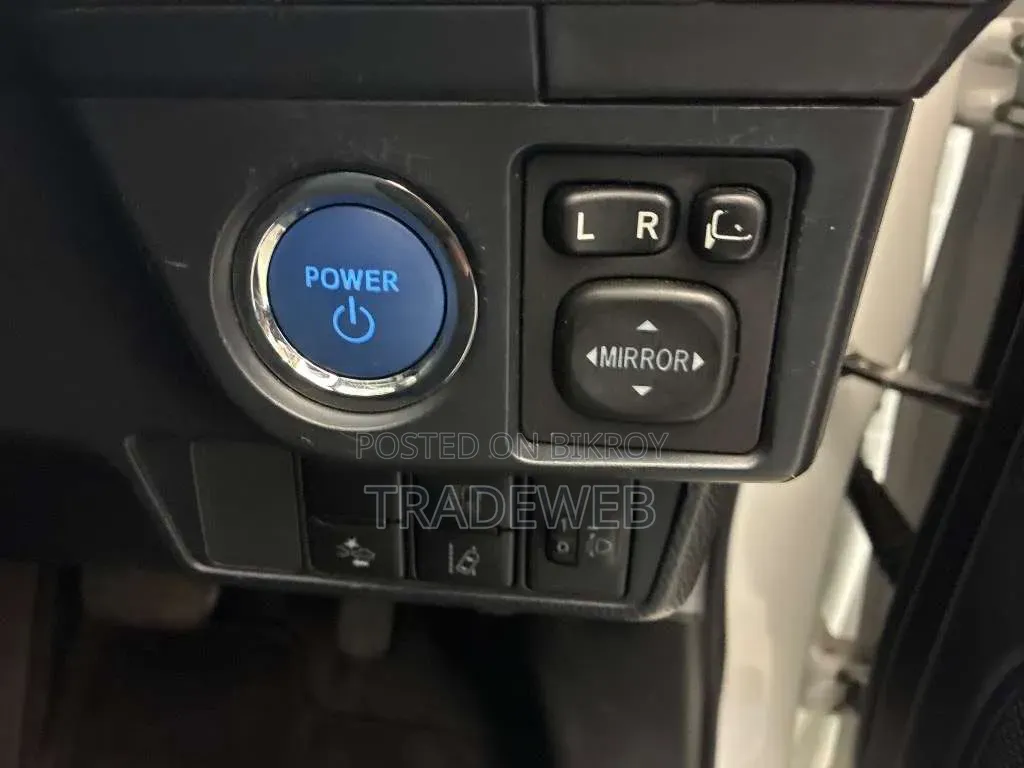 Toyota Axio 2021 White
