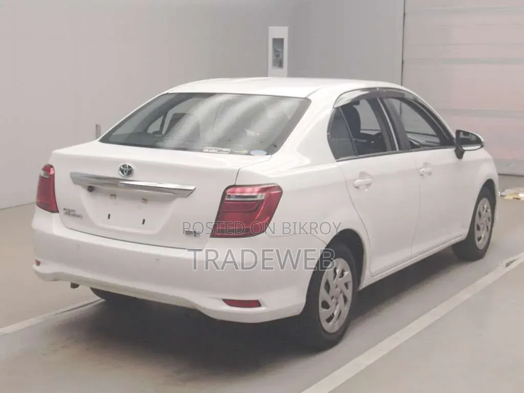 Toyota Axio 2021 White