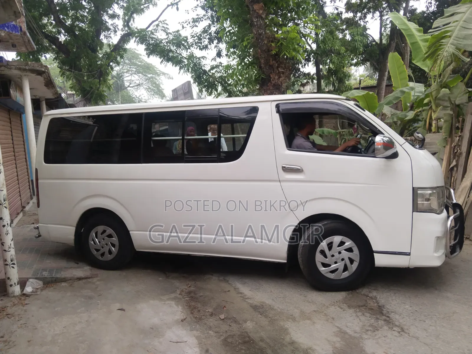 Toyota HiAce 2008 White