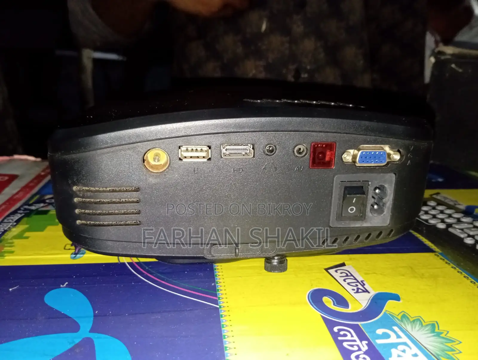 C6 Mini Projector