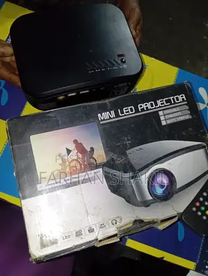 C6 Mini Projector