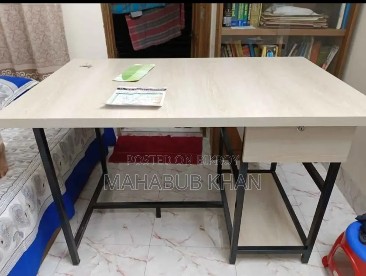 Computer Table