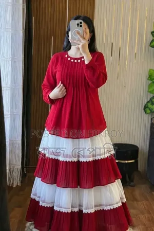 ট্রেন্ডি লেডিস টপস এবং স্কার্ট সেট