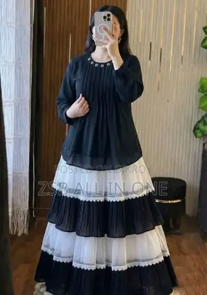 Trendy Ladies Tops and Skirt Set