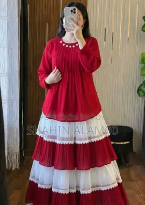 Trendy Ladies Tops and Skirt Set