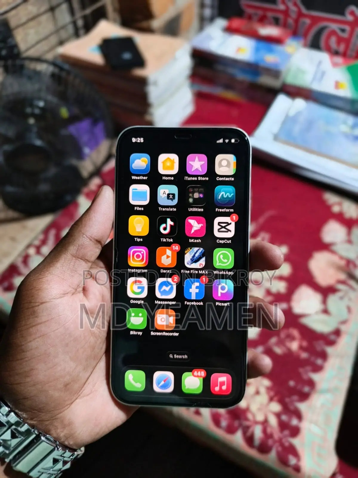 অ্যাপল আইফোন ১২ ৬৪ জিবি সাদা