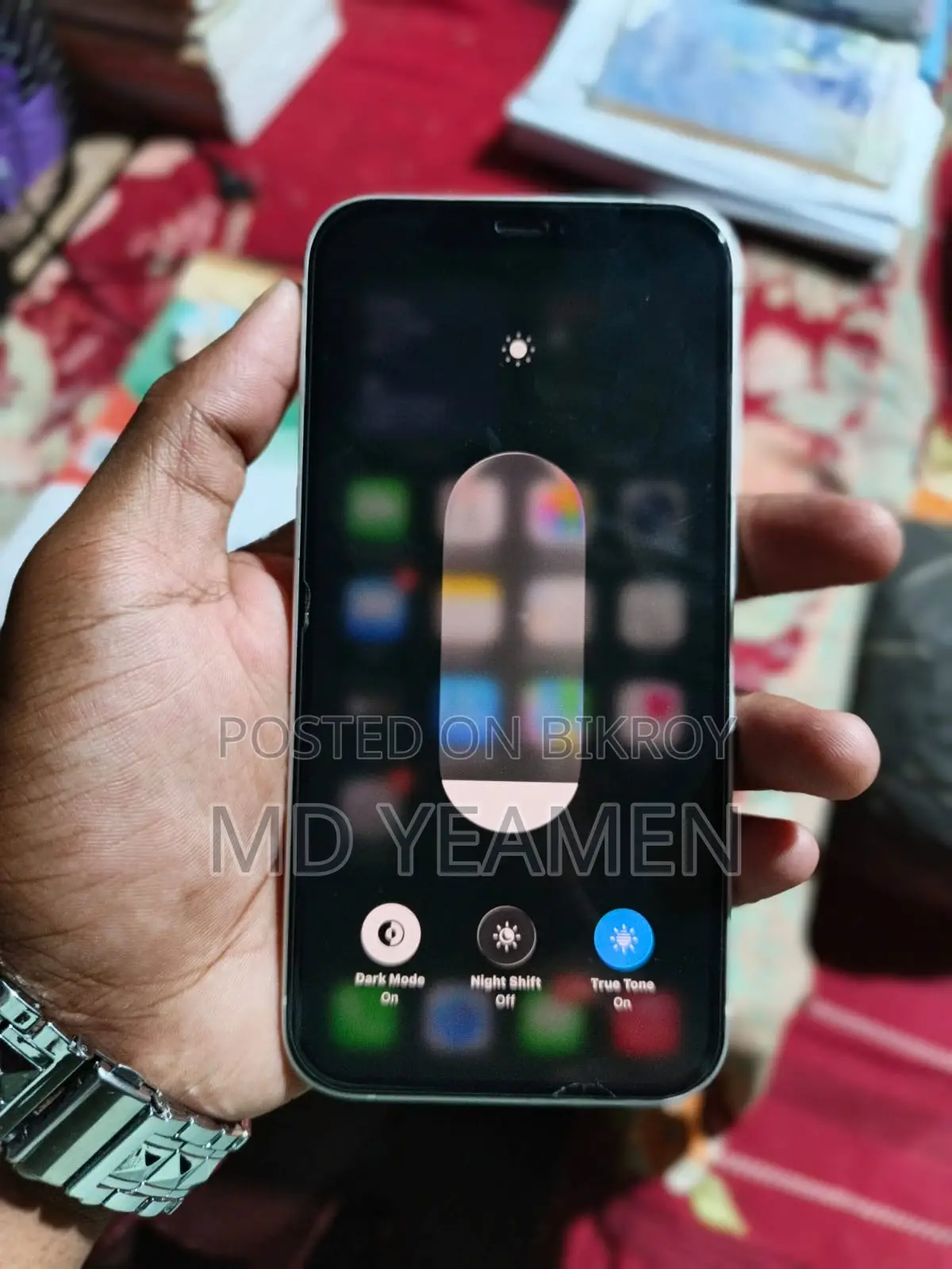 অ্যাপল আইফোন ১২ ৬৪ জিবি সাদা