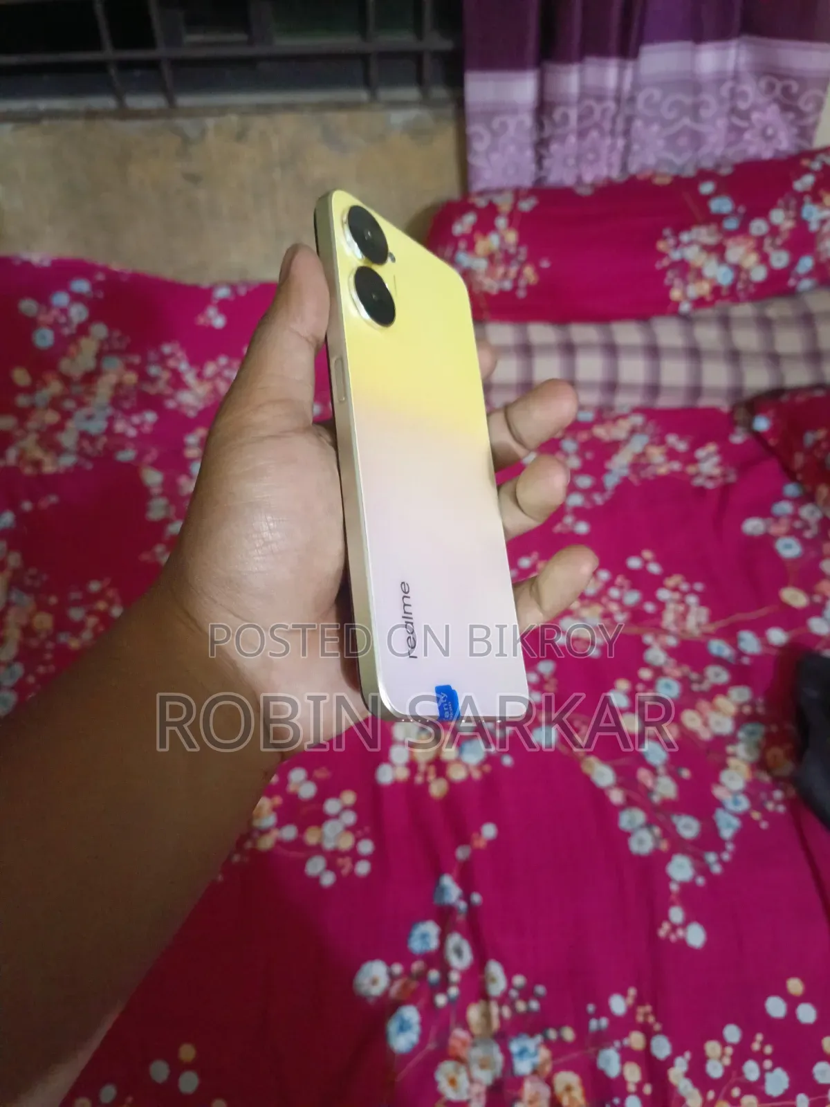 নতুন Realme V30 ১২৮ জিবি গোল্ড