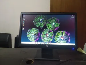 Get Wholesale Prices Today on Full Fresh HP 19" LV1911 Monitors!