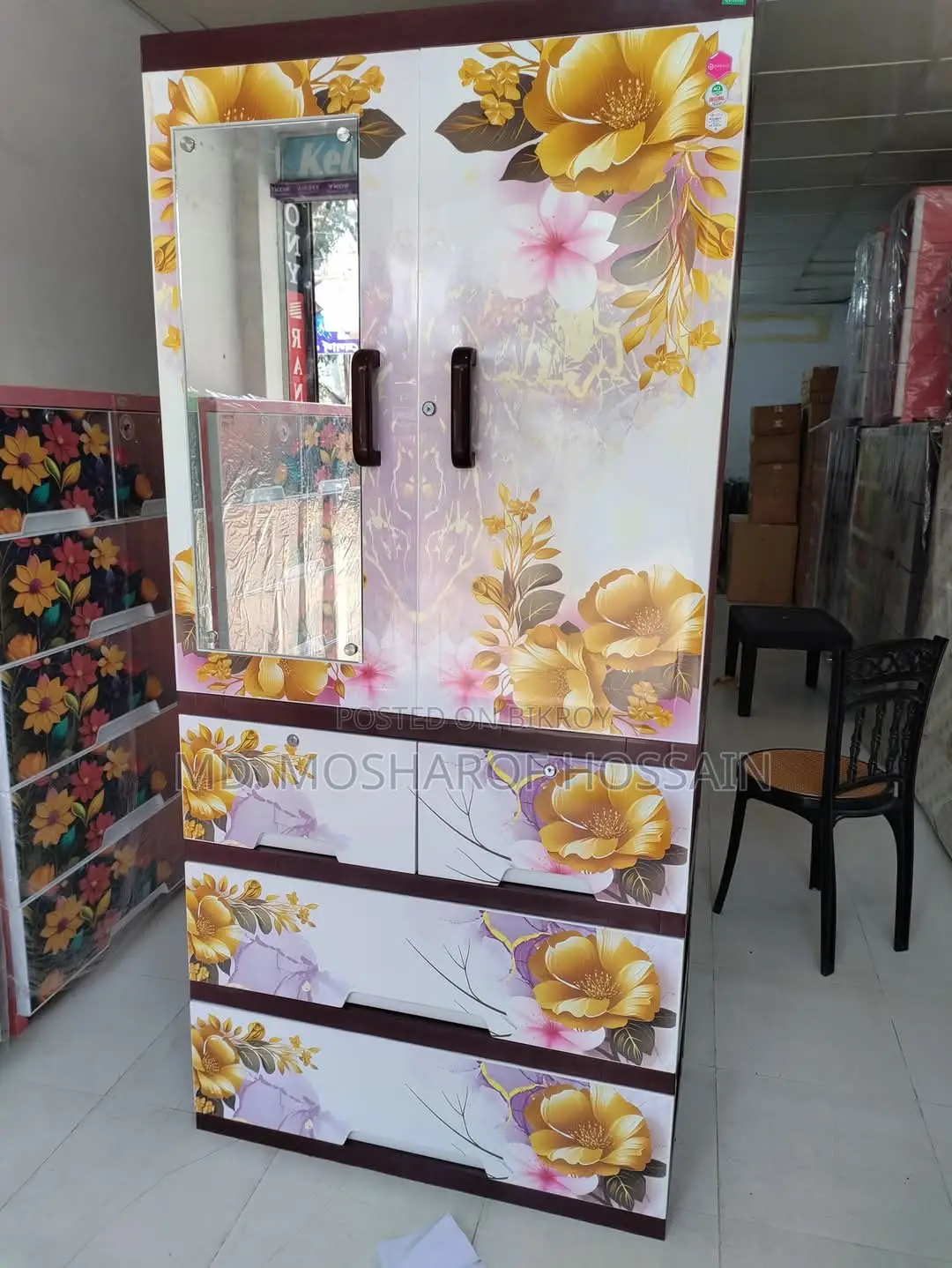 Titanium Almirah Glass 3 Drawer