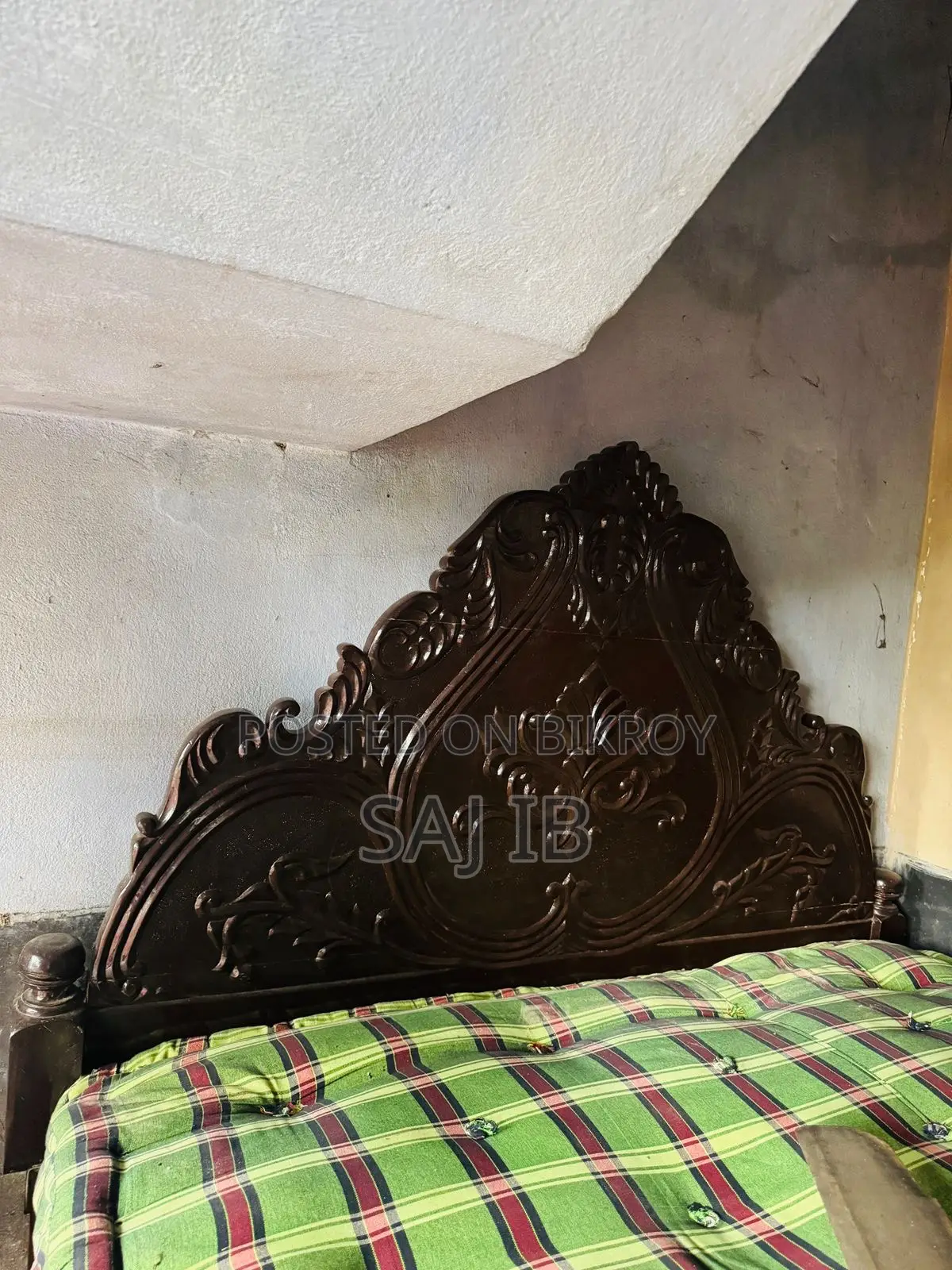 Double Bed With Mattress