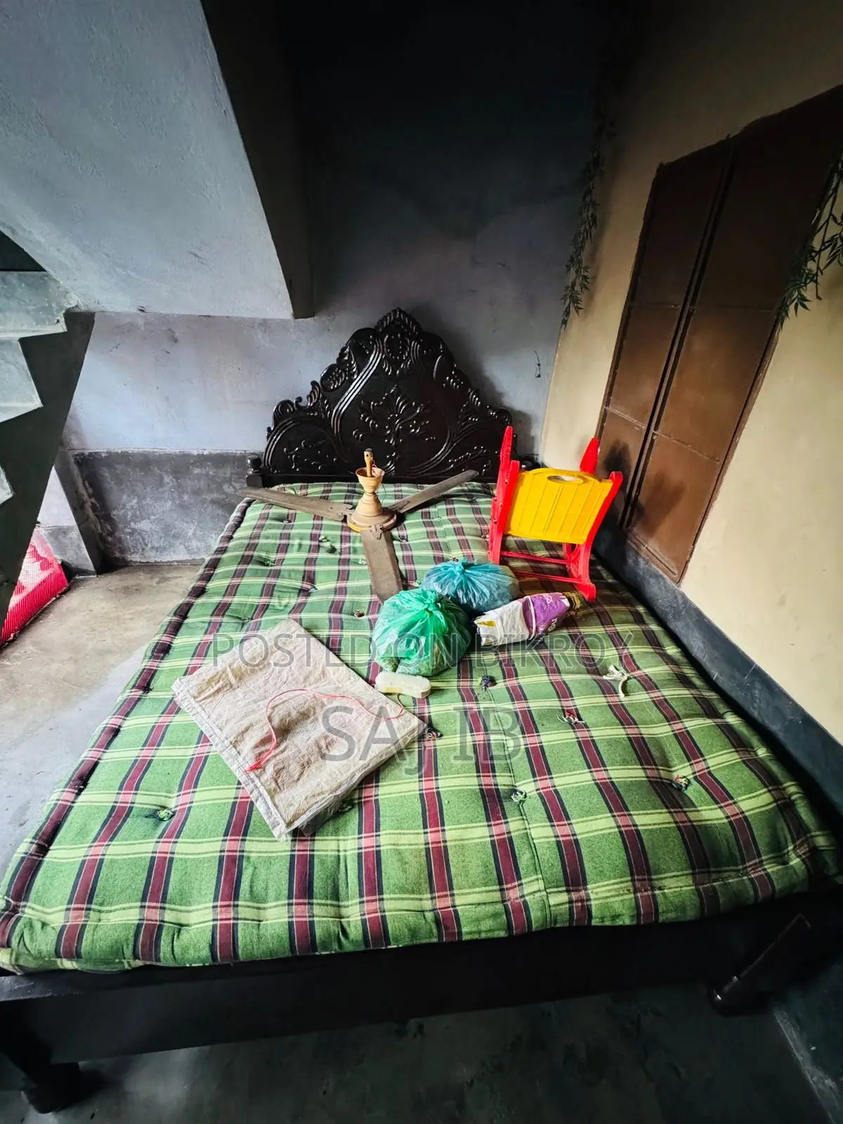 Double Bed With Mattress