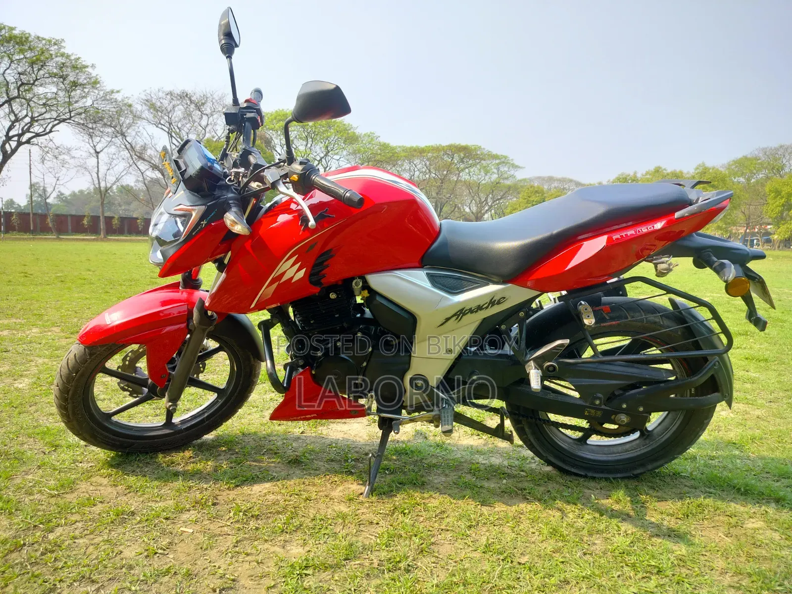 TVS Apache 160 4V 2022 Red