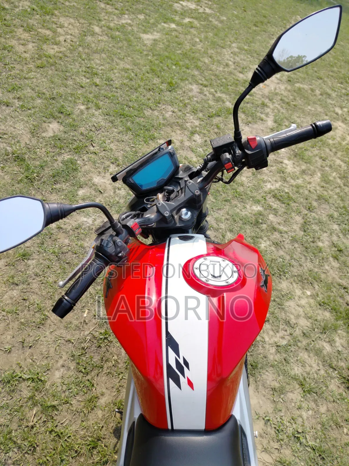 TVS Apache 160 4V 2022 Red