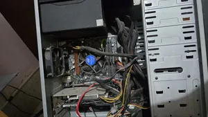 Desktop Computer 8GB Intel Core I5 SSD 128GB