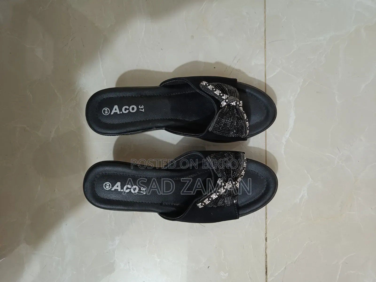 Ladies Shoe