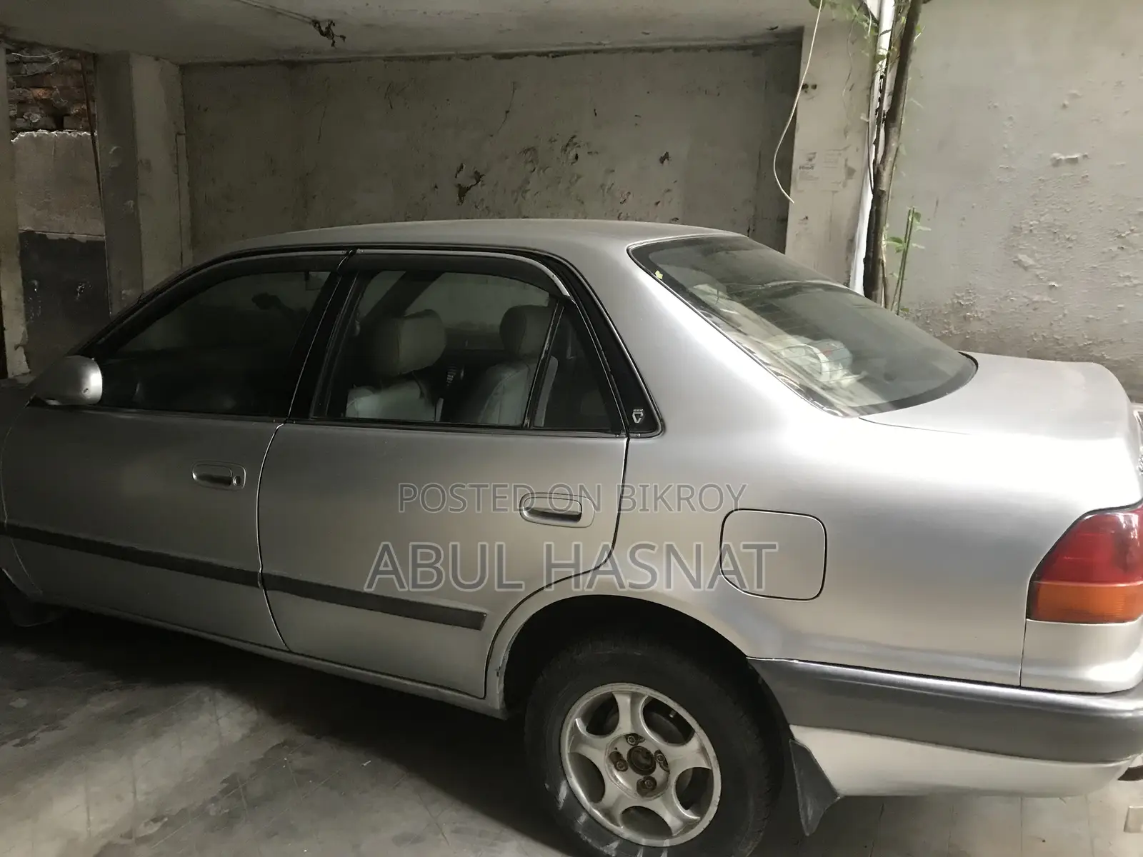 Toyota Corolla 1.6 Sedan 1997 Silver