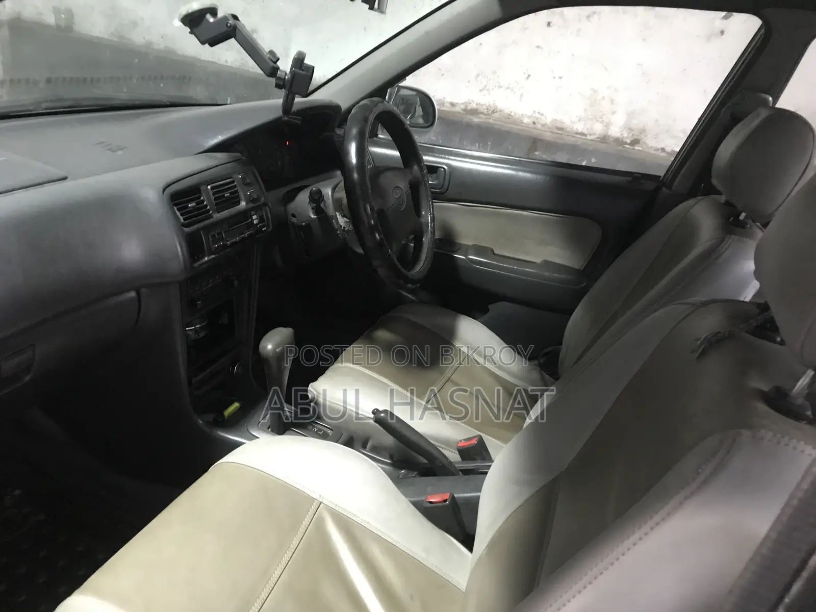 Toyota Corolla 1.6 Sedan 1997 Silver