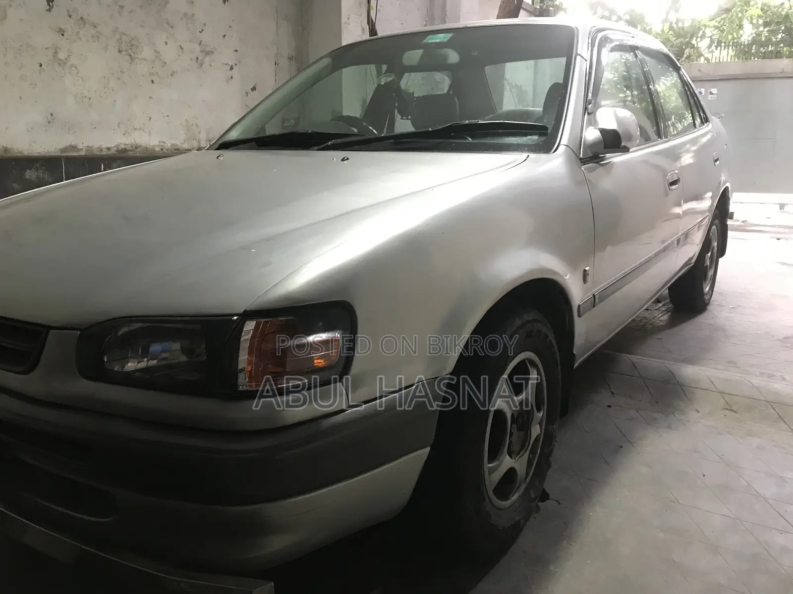 Toyota Corolla 1.6 Sedan 1997 Silver
