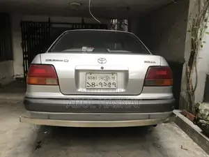 Toyota Corolla 1.6 Sedan 1997 Silver