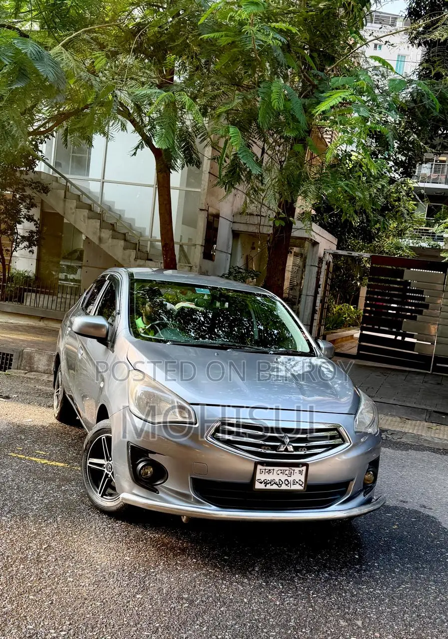 Mitsubishi Attrage 2017 Gray