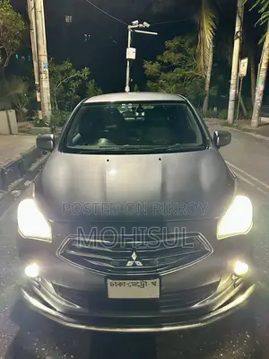 Mitsubishi Attrage 2017 Gray
