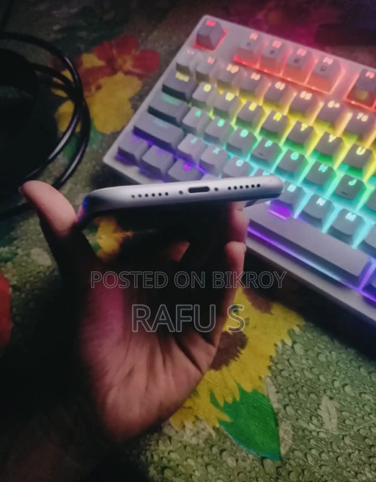 Apple XR 64 GB White