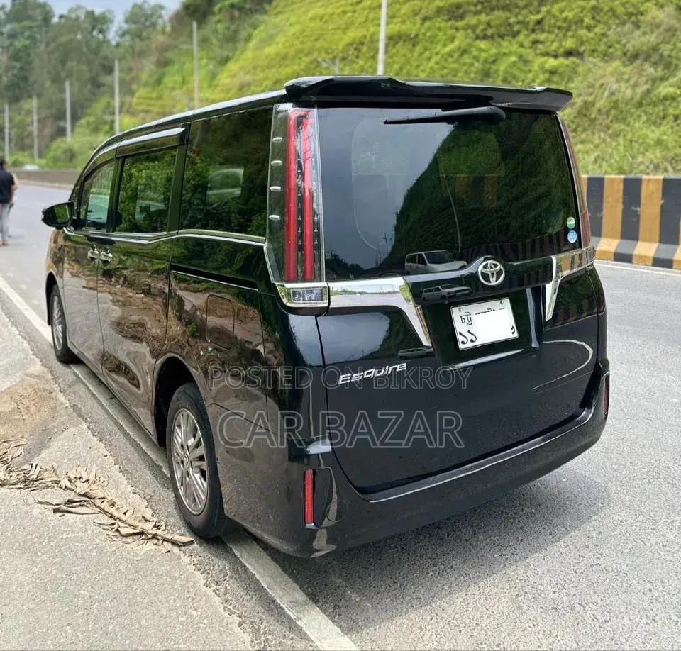 Toyota Noah 2.0 Front Wheel Drive (8 Seater) 2018 Black