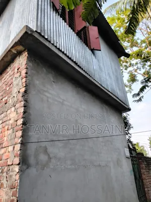 Furnished 5bdrm House in Demra for Sale