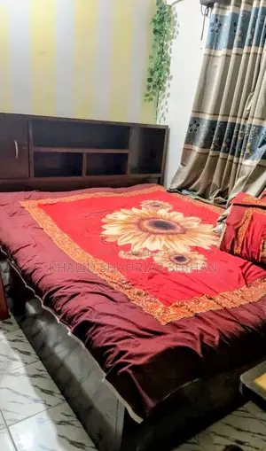 বিক্রয় হবে: সলিড সেগুন কাঠের কিং সাইজ বক্স খাট