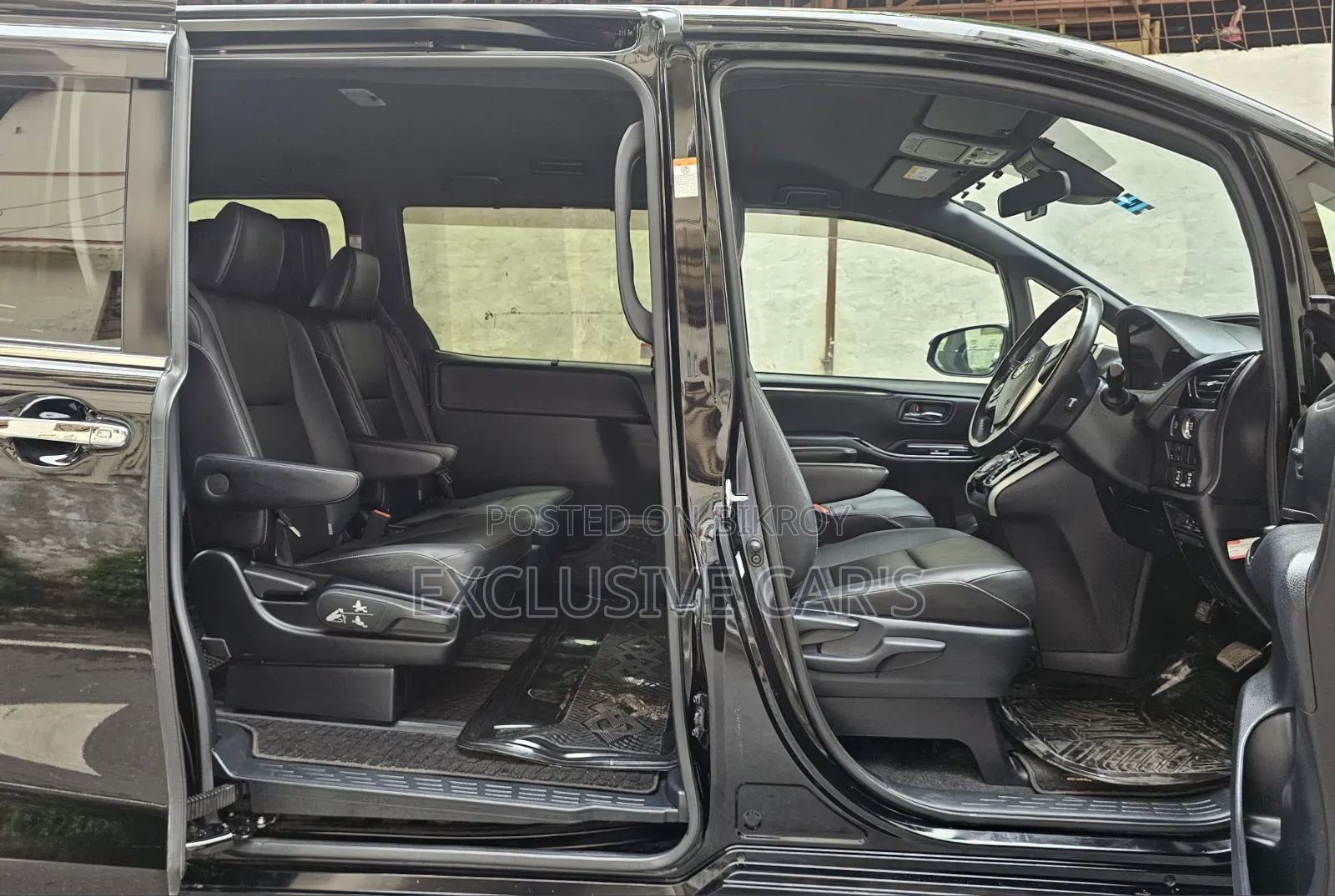 Toyota Esquire 2.0 FWD (7 Seater) 2019 Blue