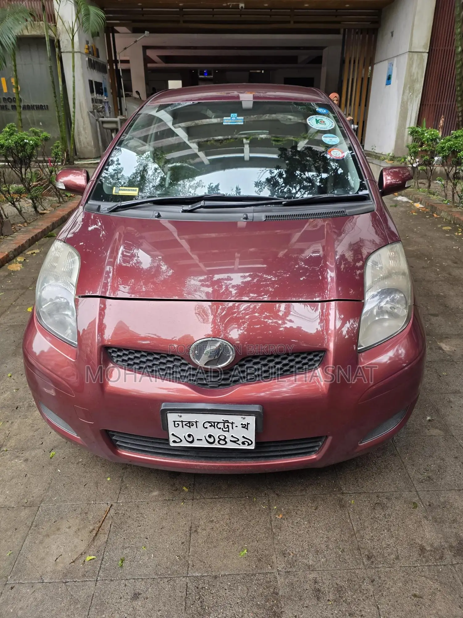 Toyota Vitz 2010 Burgundy