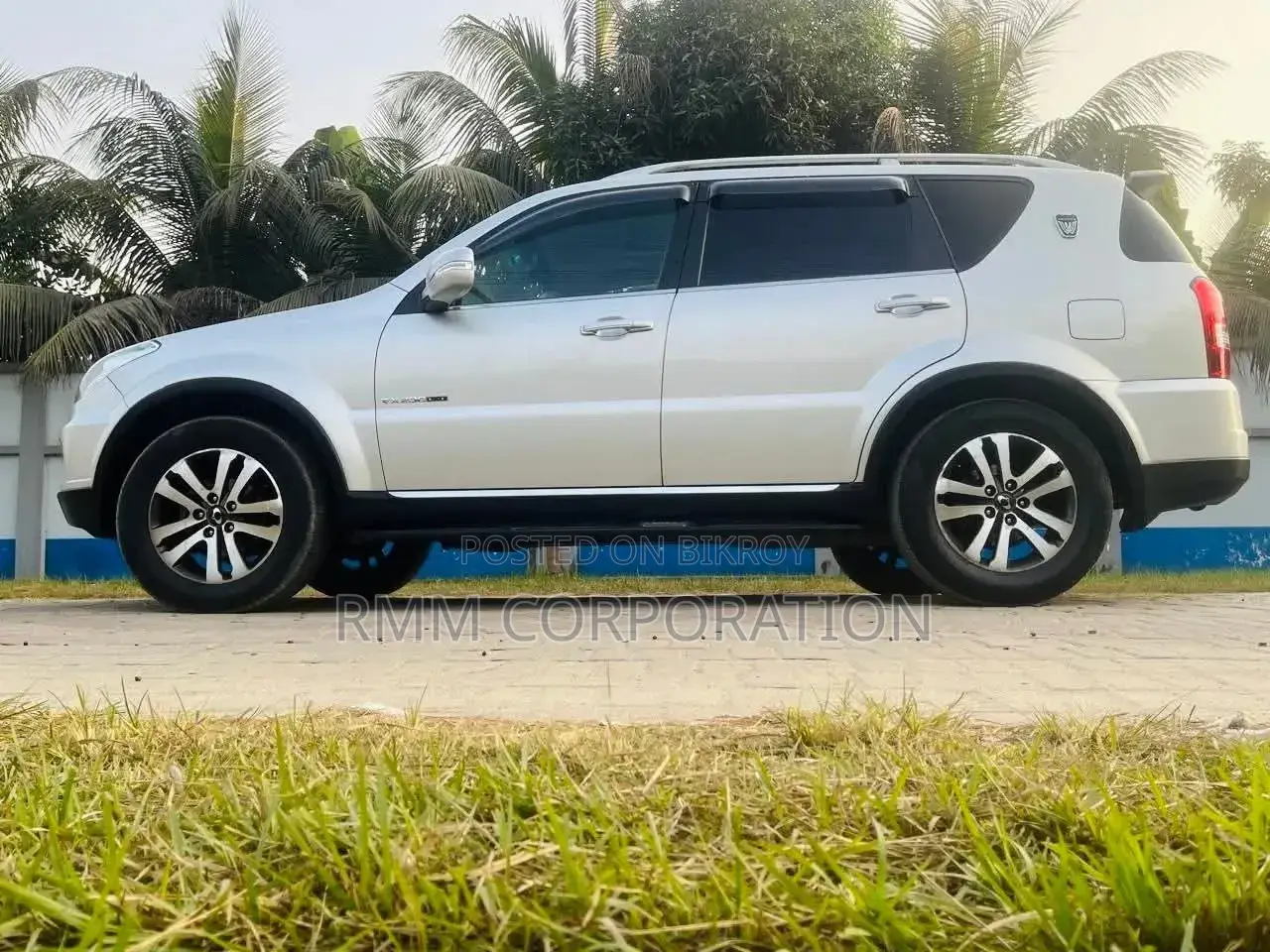 SsangYong Rexton 2014 Silver